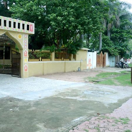 Priyanka Resort Khajuraho Exterior photo