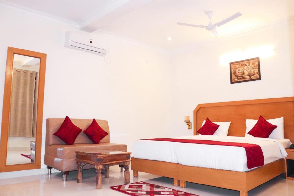 Priyanka Resort Khajuraho Exterior photo